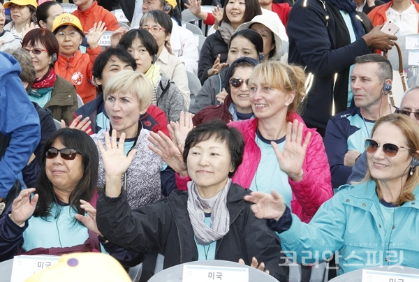 미국, 캐나다, 일본 등 해외에서 참가한 국학기공 동호인들도 풍류한마당을 통해 축제를 함께했다. [사진=김민석 기자]