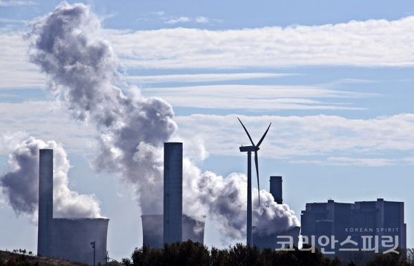 올해 3월~6월에 가동을 중단한 노후 석탄발전소의 대기질을 분석한 결과, 충남지역의 초미세먼지 개선 효과가 가장 컸다. [사진=Pixabay]