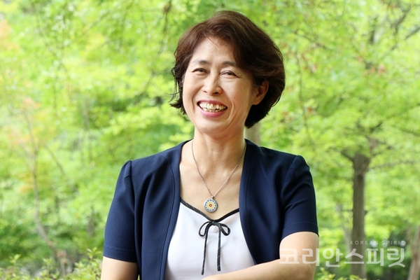 30여년 전업주부였던 정현숙 씨는 뇌교육명상을 하면서 자신의 인생에서 처음 품은 강사의 꿈에 날개를 달았다. [사진=김경아 기자]