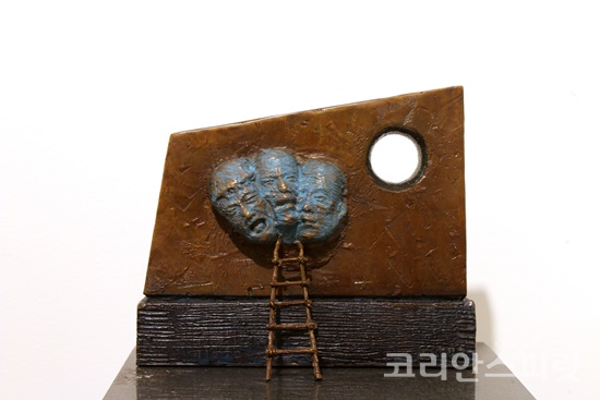 한국, 차홍규, 현대인, 30x20x3cm,  청동조각. [사진=한중미술협회]