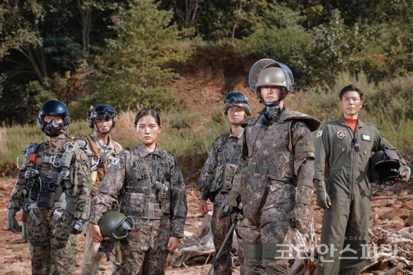 2019 국군 화보 프로젝트 ‘대한민국 최극강 국군’ 육군 단체사진. [사진=국방부]