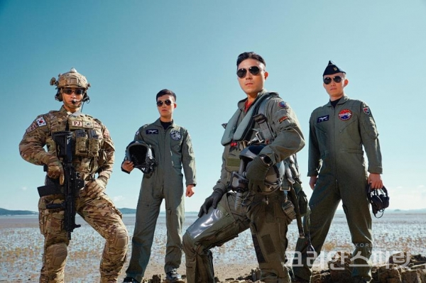 2019 국군 화보 프로젝트 ‘대한민국 최극강 국군’  공군 단체 사진. [사진=국방부]