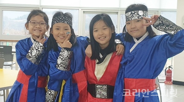 광주불로초등학교 염도휘, 이정원, 신채린, 박서후 학생. [사진=강나리 기자]