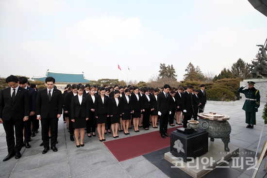 한문화외교사절단은 2월 1일 서울 동작동 국립서울현충원 참배로 새해 첫 공식 일정을 시작했다. [사진=한문화외교사절단]