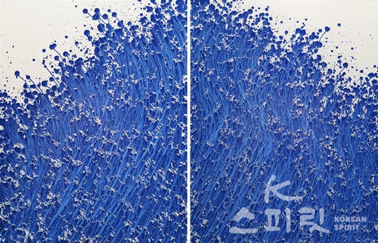채성필,Histoire de bleuⅠ&Ⅱ, 116 × 89 cm, natural pigment on canvas, 2020 [사진=갤러리그림손]