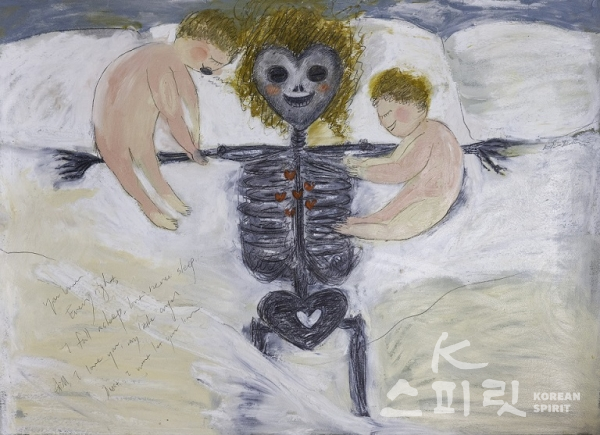Skull mommy, 2019. Oil pastel, pencil on papers, 56 x 77 cm, Kim Ran. [사진=갤러리도스]