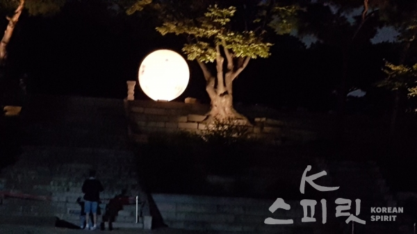 창경궁 풍기대에서 오는 2월 24일부터 3월 2일까지 '궁궐에 내려온 보름달' 행사를 개최한다. [사진=문화재청]