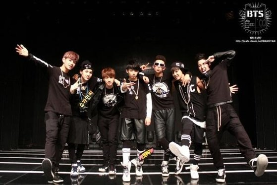 2013년 일지아트홀에서 열린 방탄소년단(BTS) 데뷔 쇼케이스. [사진=방탄소년단 트위터]