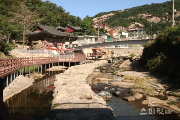 홍지문 인근 옥천암 계곡. [사진 강나리 기자]