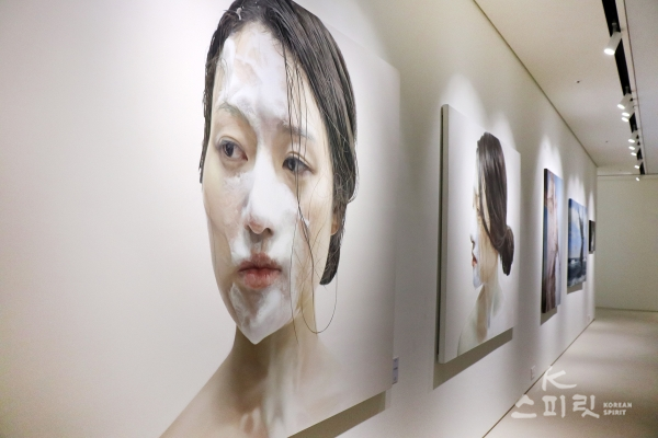 김도연, FOR ME Ⅱ, 2015, Oil on Canvas, 162x130cm [사진 김경아 기자]