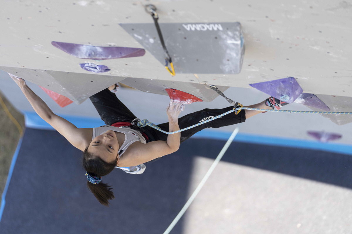 '2022 IFSC 서울 스포츠클라이밍 아시아선수권 대회' 서채현 선수 경기 모습. [사진 대한산악연맹]