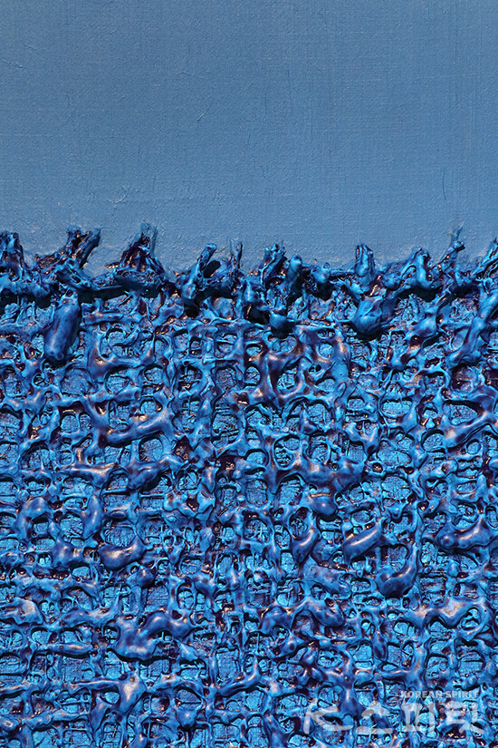 緣 - 인연, 72.7x60.6cm, Acrylic+Mixed media on canvas, 2022 [사진 김경아 기자]
