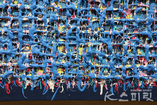 緣 - 인연, 72.7x60.6cm, Acrylic+Mixed media on canvas, 2019 [사진 김경아 기자]