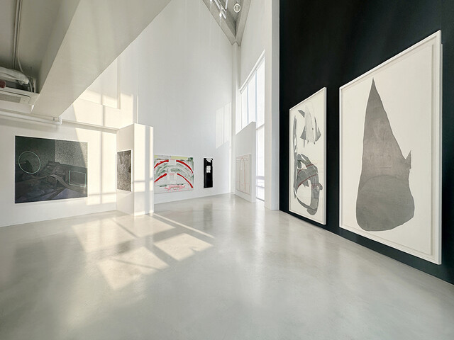 이동혁 이안리 이환희 작가 3인 그룹전  ‘Divine Weight’ 展  사진 갤러리 구조