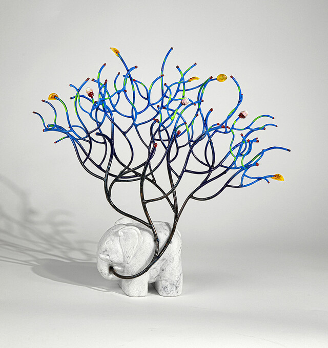 김근배, 여정, 대리석, 42x12x40, 2022. 사진 삼정갤러리