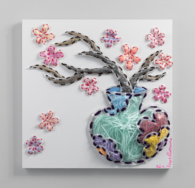 박선영, 꽃항아리, 혼합재료, 50x50x7, 2023. 사진 삼정갤러리