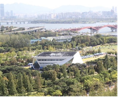녹색건축인증 대표적 건축물 서울에너지드림센터. 이미지 국토교통부