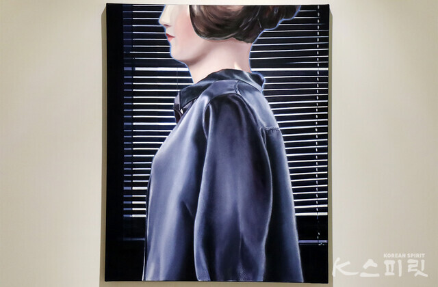 최지원, Velvet Gesture 2, Oil on canvas, 90.9x72.7cm, 2022 [사진 김경아 기자]