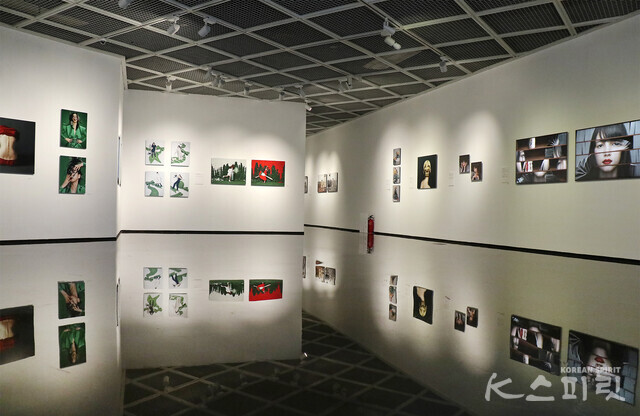 서울미술관 본관에서는 9월 24일(일)까지 《YOSHIDA YUNI: Alchemy》 기획전을 개최한다 [사진 김경아 기자]