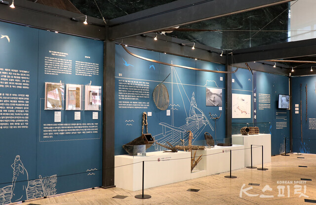 서울역사박물관은 《바당수업水業》 전시를 7월30일(일)까지 1층 로비에서 개최한다 [사진 김경아 기자]