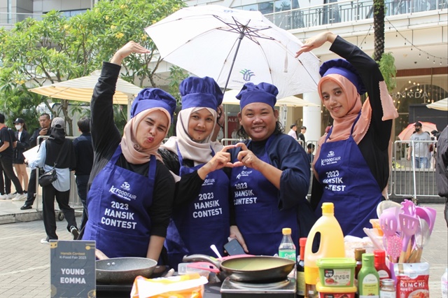인도네시아 자카르타 센트럴파크몰 트리베카 공원에서 열린 ‘2023년 한식요리 경연대회’에서 영엄마 팀이 우승을 차지했다. 사진 한식진흥원