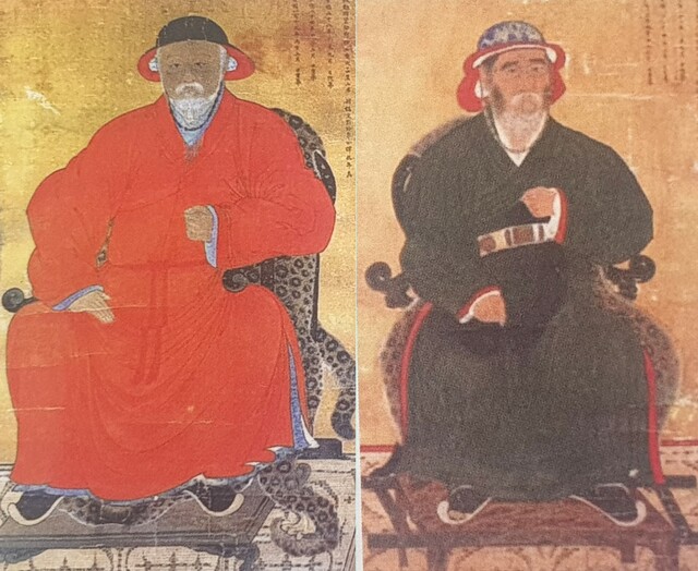 고려 충렬왕의 '의관개변령' 이후 몽골풍 의복을 입은 고려의 신하. 쿠빌라이의 황후인 차브이가 쿠빌라이를 위하여 고안해 원의 대표적 관모로 자리잡은 발립을 쓰고 있다. 왼쪽은 이조년(1269~1343) 초상이고, 오른쪽은 이포( ~1373)초상(한국학중앙연구원 장서각 소장). . 출처 동북아역사재단 학술회의 자료집.