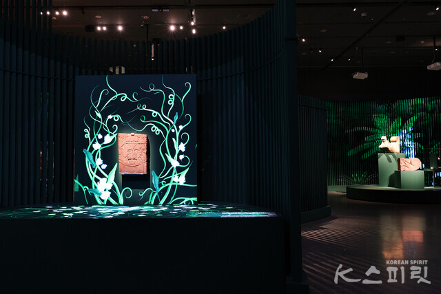 국립중앙박물관은 4월 14일(일)까지 2천 년 전 남인도의 미술 《스투파의 숲, 신비로운 인도이야기》 특별전을 개최한다 [사진 김경아 기자]