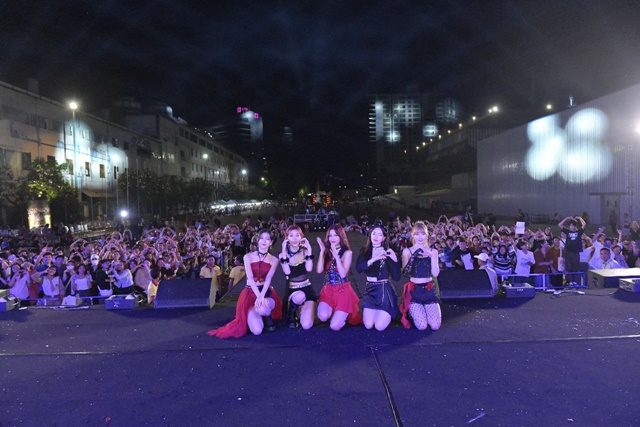 K-pop 아이돌 '페리블루'  캄보디아 공연 장면. 사진 재즈브릿지컴퍼니