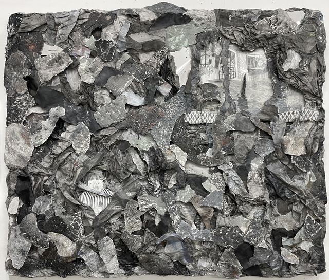 임선구, 구덩이를 파는 사람 2, 2023, 종이에 흑연, 혼합재료, 콜라주, 127.6×146.5 cm. 이미지 갤러리에스피