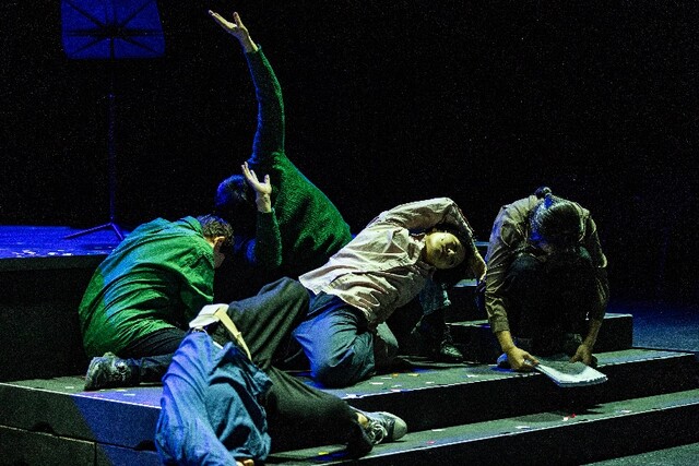 2023 레지던시 공모 선정작 ‘대리된 존엄’ 시범공연 사진. 이미지 ACC.