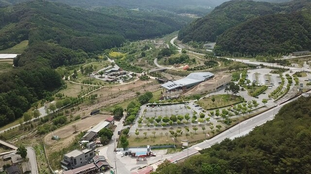 하늘에서 바라본 국립백두대간수목원 전경(2023년 5월). 사진 공식누리집 갈무리.