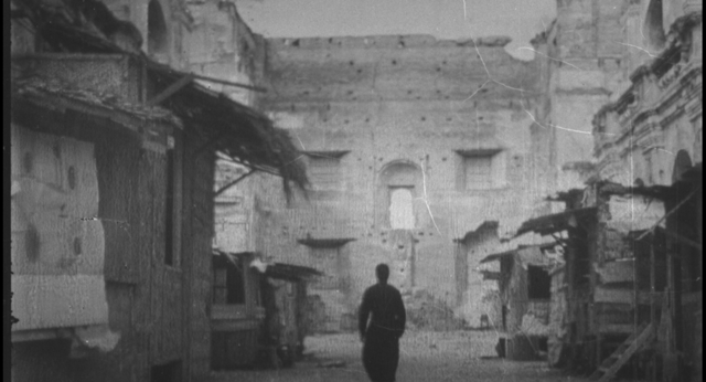 슬픔의 아이 폐허(Anak Dalita) 스틸. 이미지 한국영상자료원