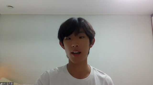 재학생 김지운 학생은 올해 다양한 멘토를 만나 새로운 프로젝트를 기획할 계획이라고 밝혔다. 사진 간담회 영상 갈무리.