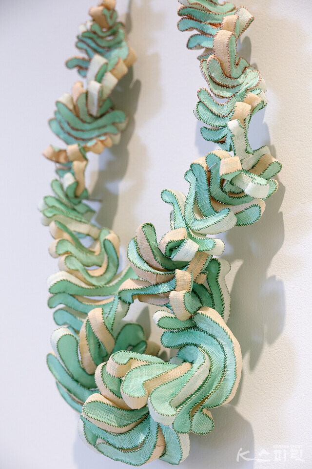 강미나, 고풍 연작/목걸이 [사진 김경아 기자]