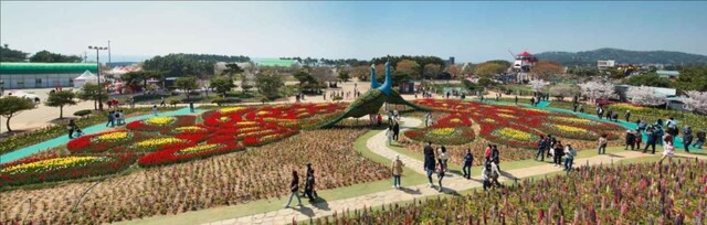 충남 태안 꽃지해수욕장 인근 코리아플라워파크. 사진 한국관광공사.