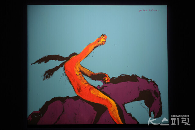 '인디언의 힘', 루이세뇨족의 프리츠 숄더(1937-2005), 뉴멕시코주 샌타페이와 애리조나주 스코츠데일, 1972년, 캔버스에 유화, 비키 로건과 켄트 로건 기증, 2016.125 [사진 김경아 기자]