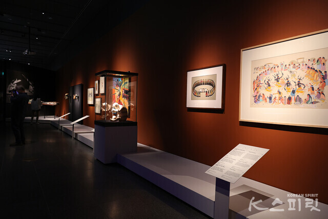 국립중앙박물관은 6월 18일(화)부터 10월 9일(수)까지 ‘우리가 인디언으로 알던 사람들’을 개최한다 [사진 김경아 기자]