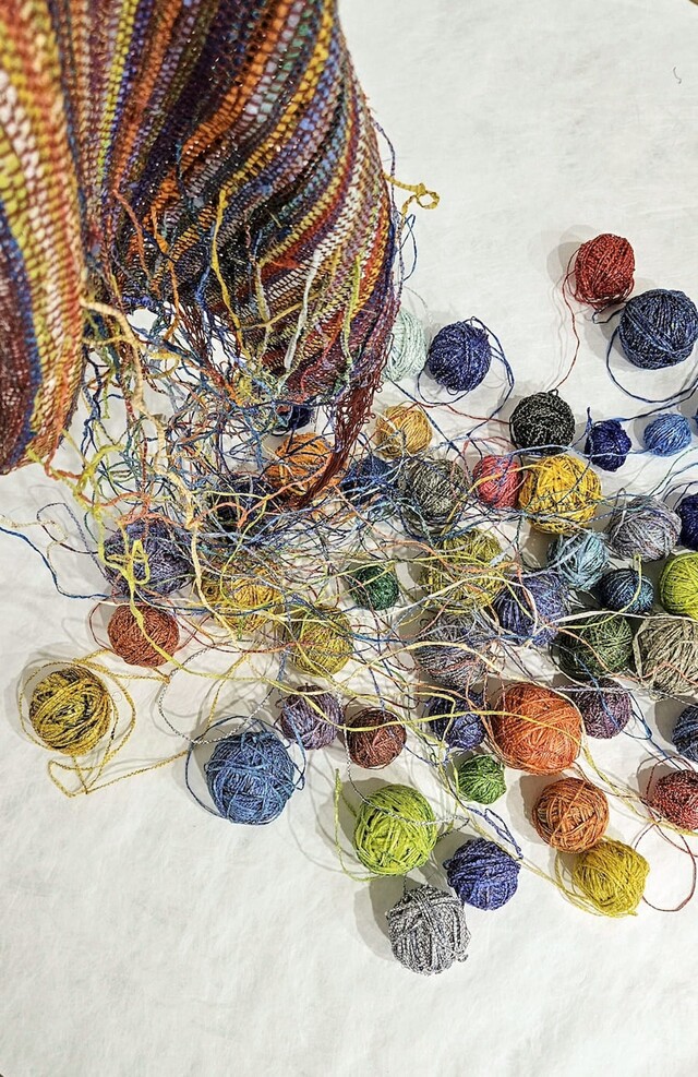 김태연, ‘어제의 신소재, 오늘의 쓰레기,내 일의 유물’. 이미지 공진원.