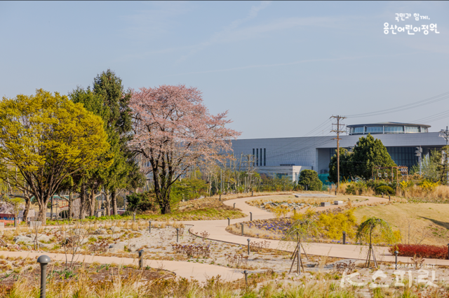 용산어린이정원 내 풍경. 사진 용산어린이정원 누리집 갤러리 갈무리.