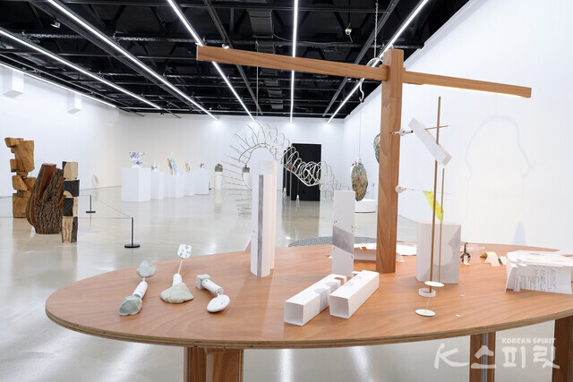 아르코미술관은 창작산실 협력전시 《집(ZIP)》을 9월 8일(일)까지 개최한다 [사진 김경아 기자]