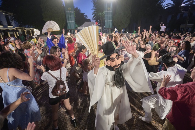 스페인의 제47회 알마그로 국제고전극축제에서 국립부산국악원이 '탈춤놀이'를 공연하고 있다. 사진 국립부산국악원