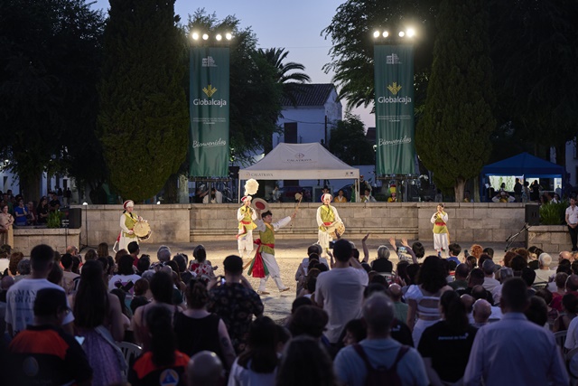 국립부산국악원이 스페인의 제47회 알마그로 국제고전극축제에서 '탈춤놀이' 가운데 '판굿'을 공연하고 있다. 사진 국립부산국악원