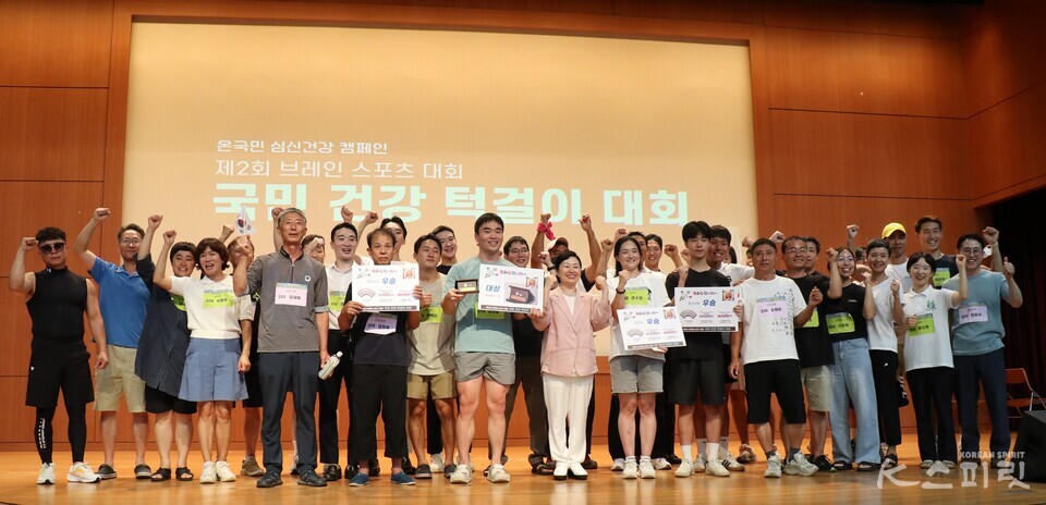 제2회 브레인스포츠 국민턱걸이대회 출전 선수들. 사진 강나리 기자.