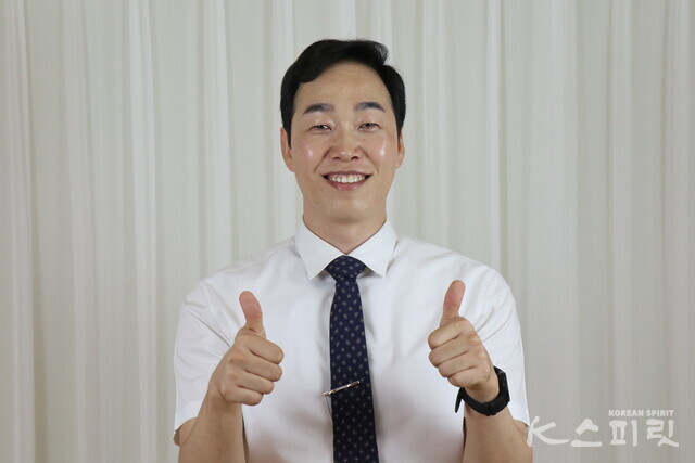 국가공인 브레인트레이너 송준영 수석원장은 브레인트레이닝의 무궁무진한 활용 가능성을 밝혔다. 사진 강나리 기자.