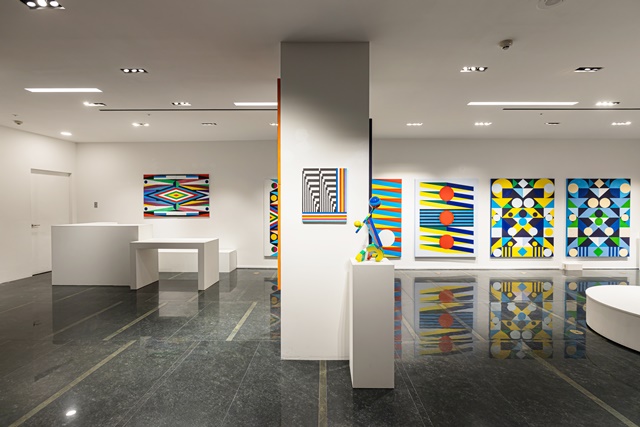 빠키 개인전 '형박색음 形拍色音' 전시 모습. 사진 더 트리니티 갤러리