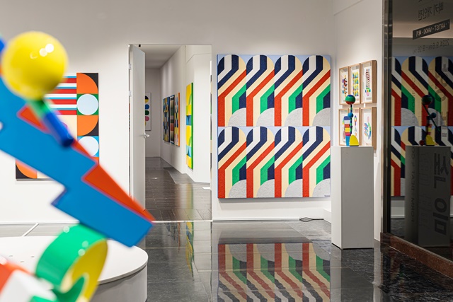 빠키 개인전 '형박색음 形拍色音' 전시 모습. 사진 더 트리니티 갤러리