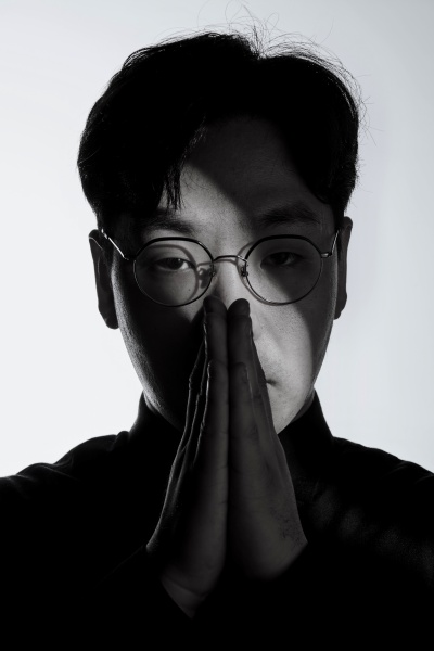 국가무형문화재 제82-1호 동해안별신굿 이수자 방지원.  사진 모아모아프로덕션