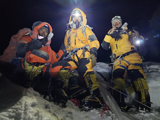 2024 한국 마나슬루 꿈의 원정대 등정 및 등반 장면. 사진 대한산악연맹