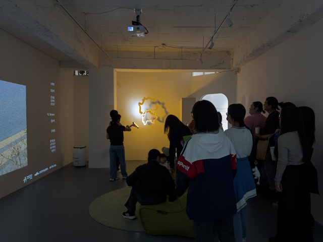 김귤이, 안양특별, 2024, 전시 장면. 사진 아트 포 랩