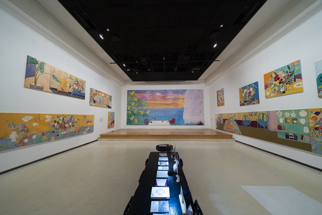 김경화 작가 개인전 "꽃의 정원, 낙원을 거닐다 Promenade, Flower Garden" 전시 모습(일부). 이미지 영은미술관